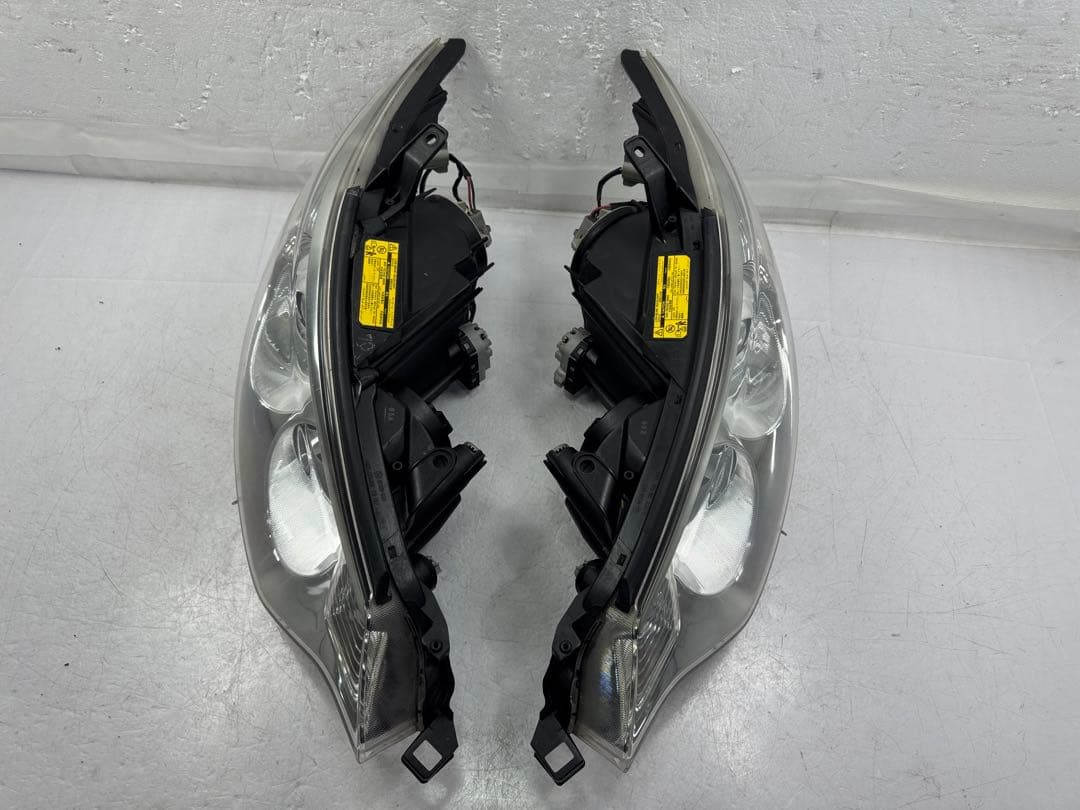 トヨタ純正　ACR GSR 50/55 エスティマ　前期　 ヘッドライト左右