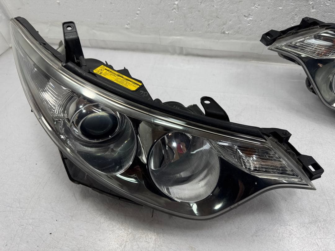 トヨタ純正　ACR GSR 50/55 エスティマ　前期　 ヘッドライト左右