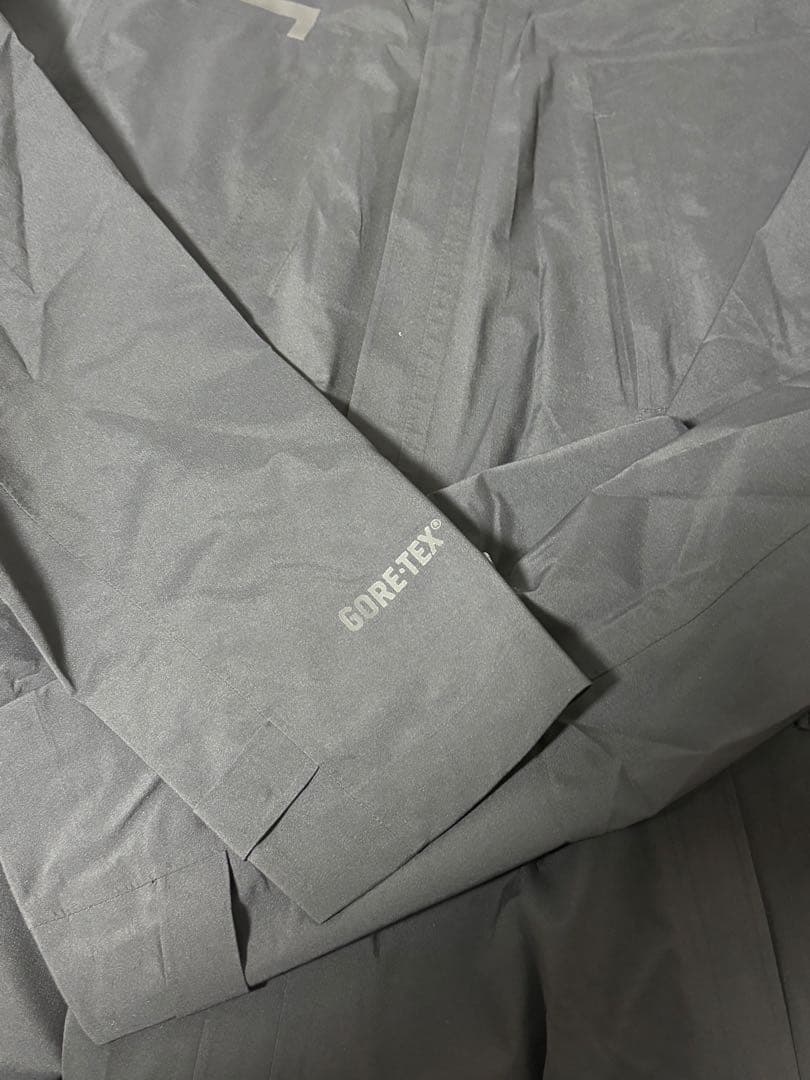 【美品】アンダーアーマー UAパーペチュアル ゴアテックス ジャケット 《XL》
