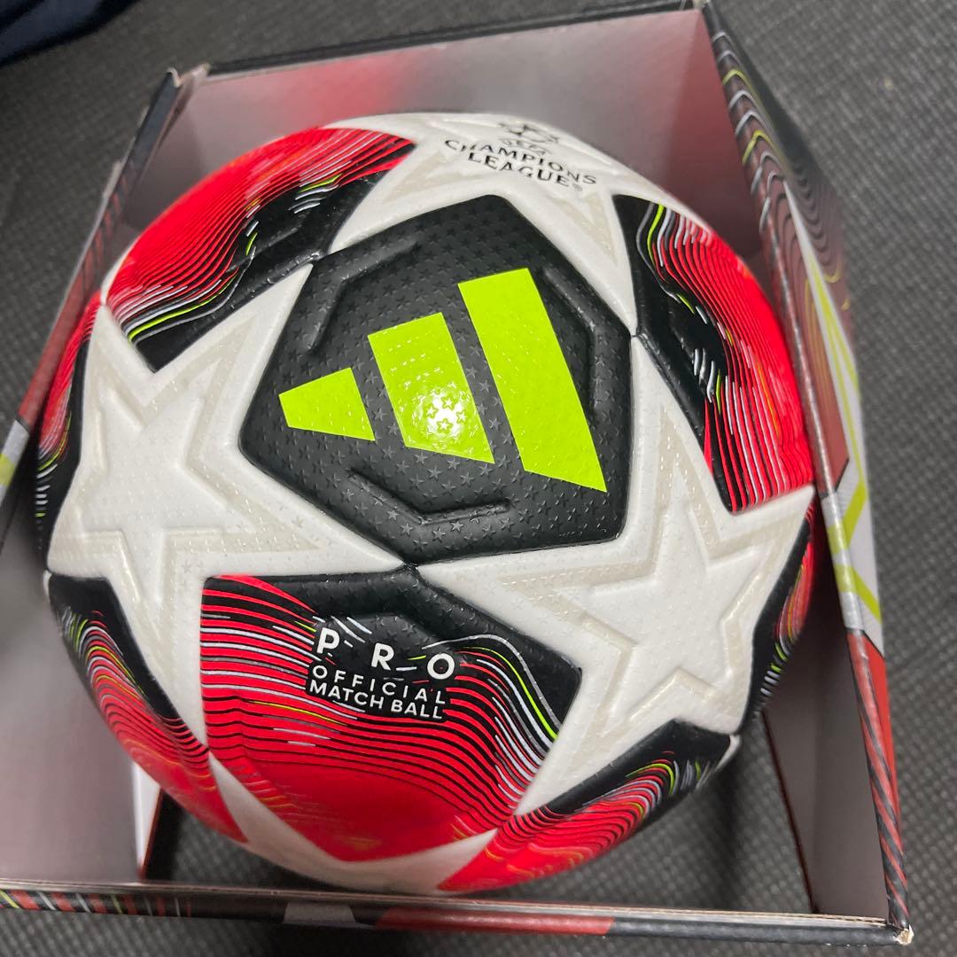 新品　UEFAチャンピオンズリーグ　公式球　adidas 5号