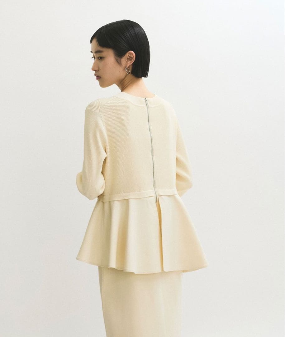 アダムエロペ 美品 ペプラムコンビニットワンピース/オケージョン対応