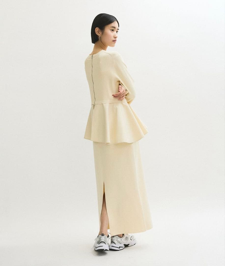 アダムエロペ 美品 ペプラムコンビニットワンピース/オケージョン対応