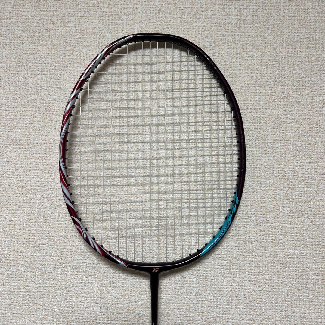 ヨネックス　アストロクス100zz 4U6