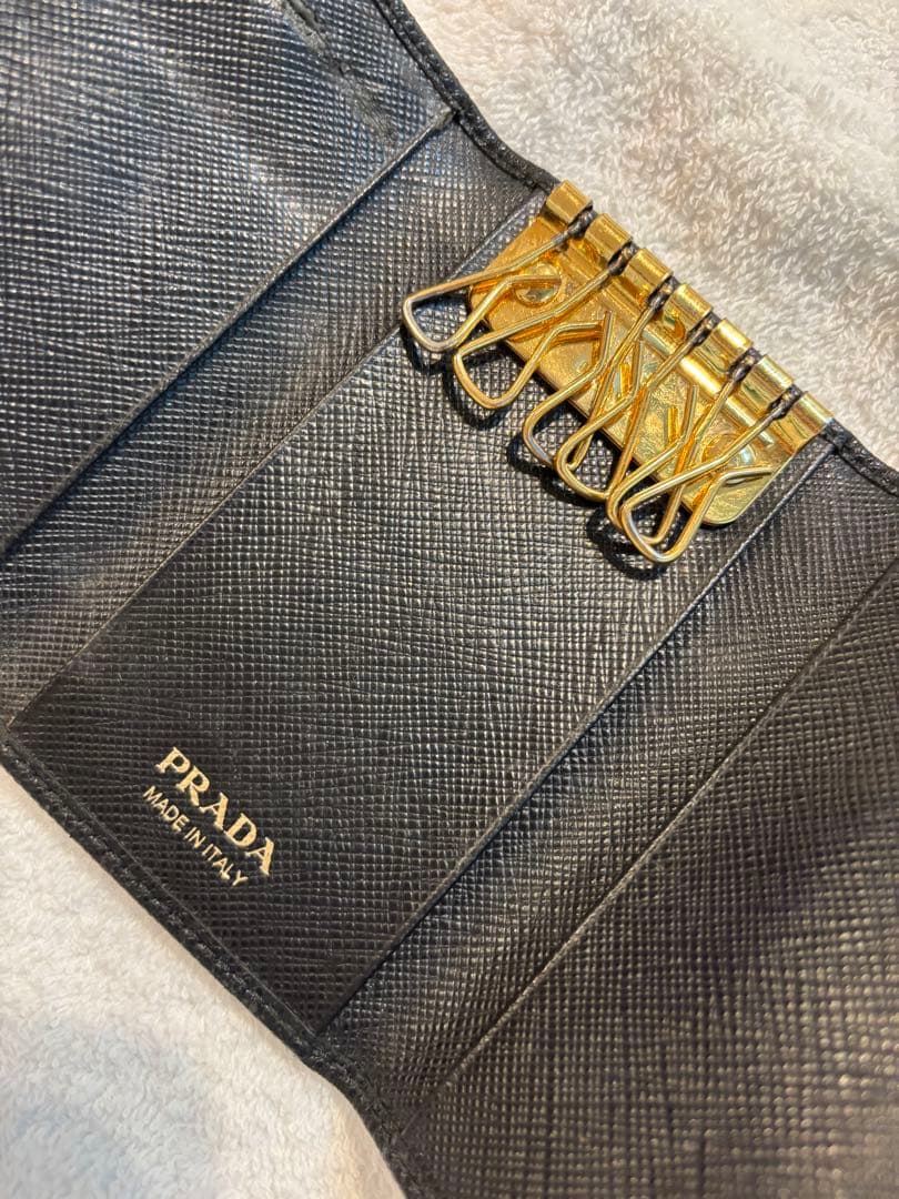 PRADA プラダ サフィアーノレザー ブラック キーケース★箱付き