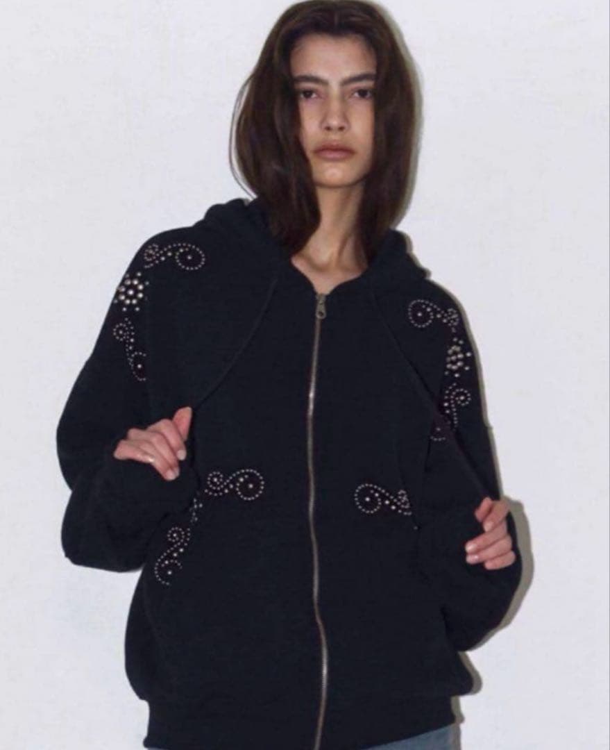 polysooem ORNAMENT STUDDED パーカー
