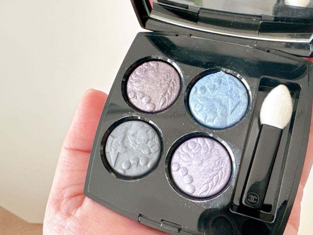 【2025ホリデーシーズン限定完売品】CHANEL レキャトルオンブル 397