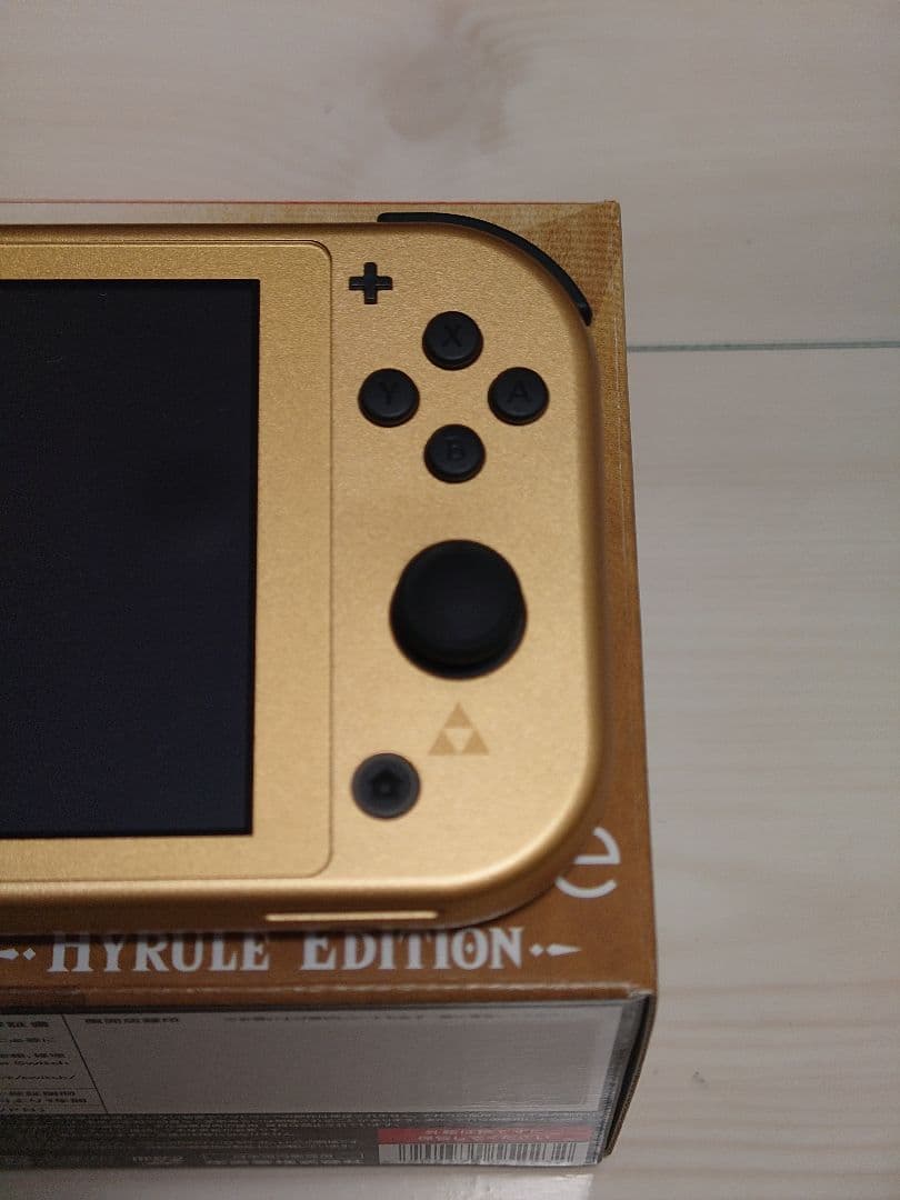 Nintendo Switch Lite Hyrule Edition ゴールド