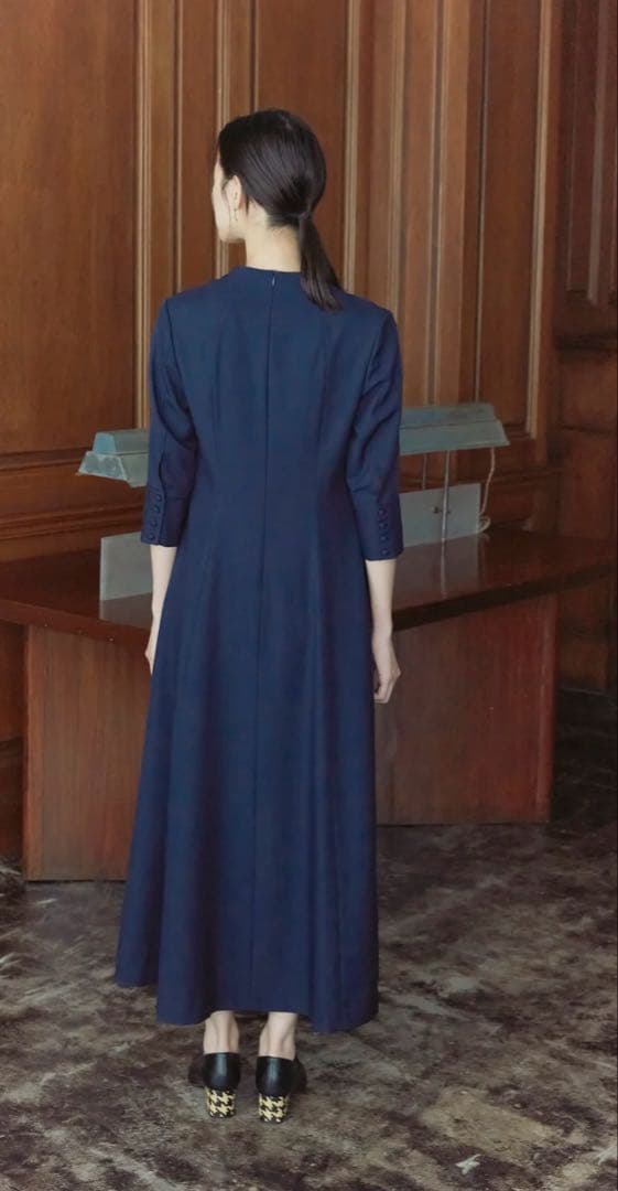 【美品】audire Catherine flare dress ネイビー