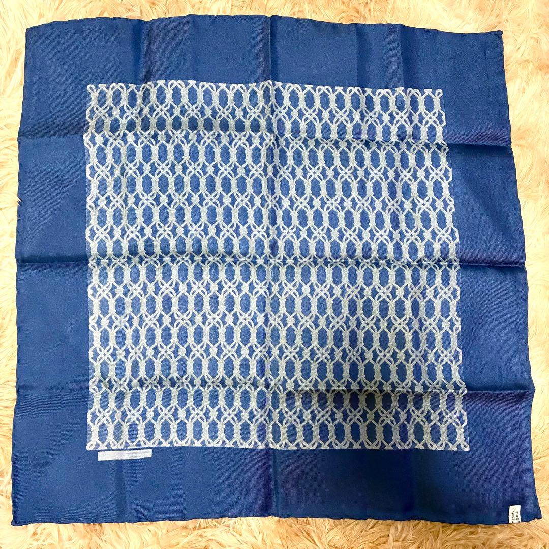 エルメス　カレ40 シルク　スカーフ　ネイビー