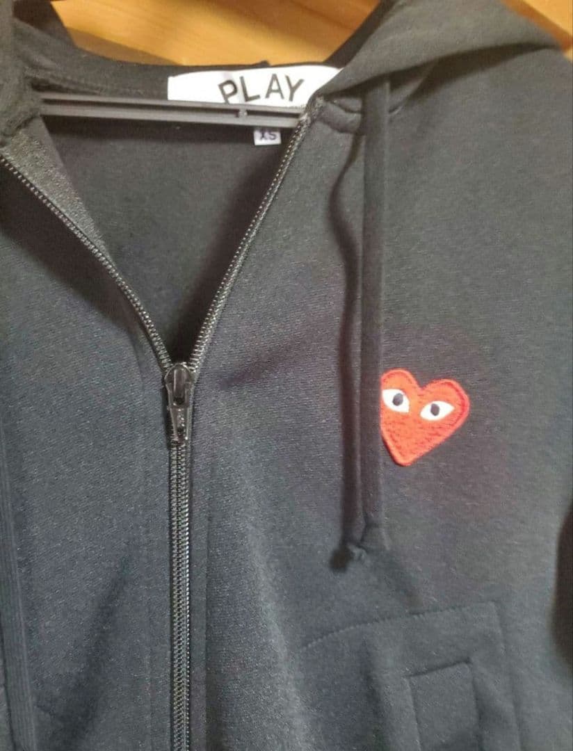 【美品】PLAY Comme des Garçons 黒パーカー XS