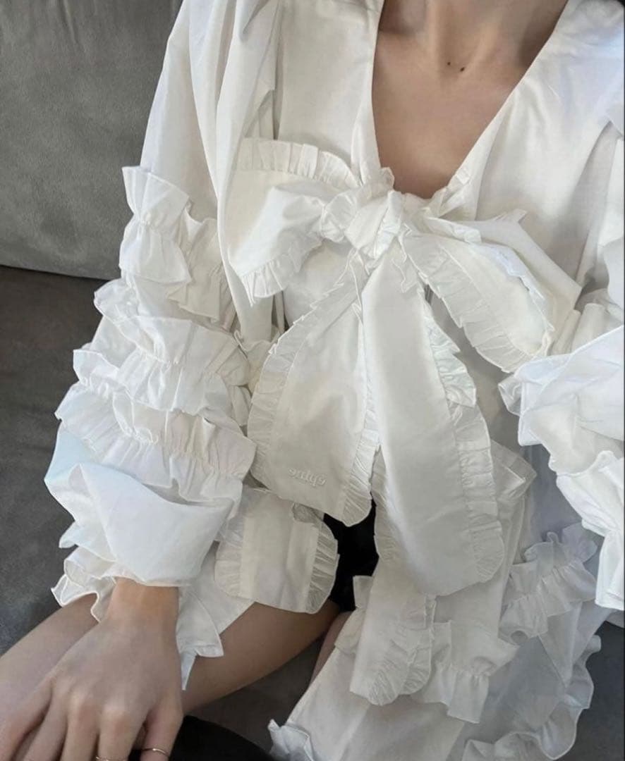 épine エピヌ double ribbon frill blouse