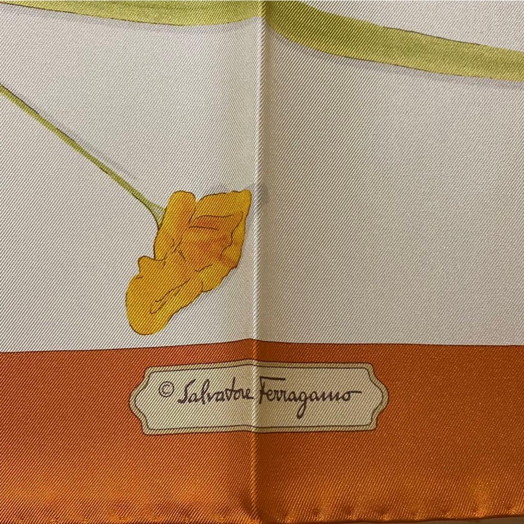 美品 Salvatore ferragamo 大判シルクスカーフ 花柄ボタニカル