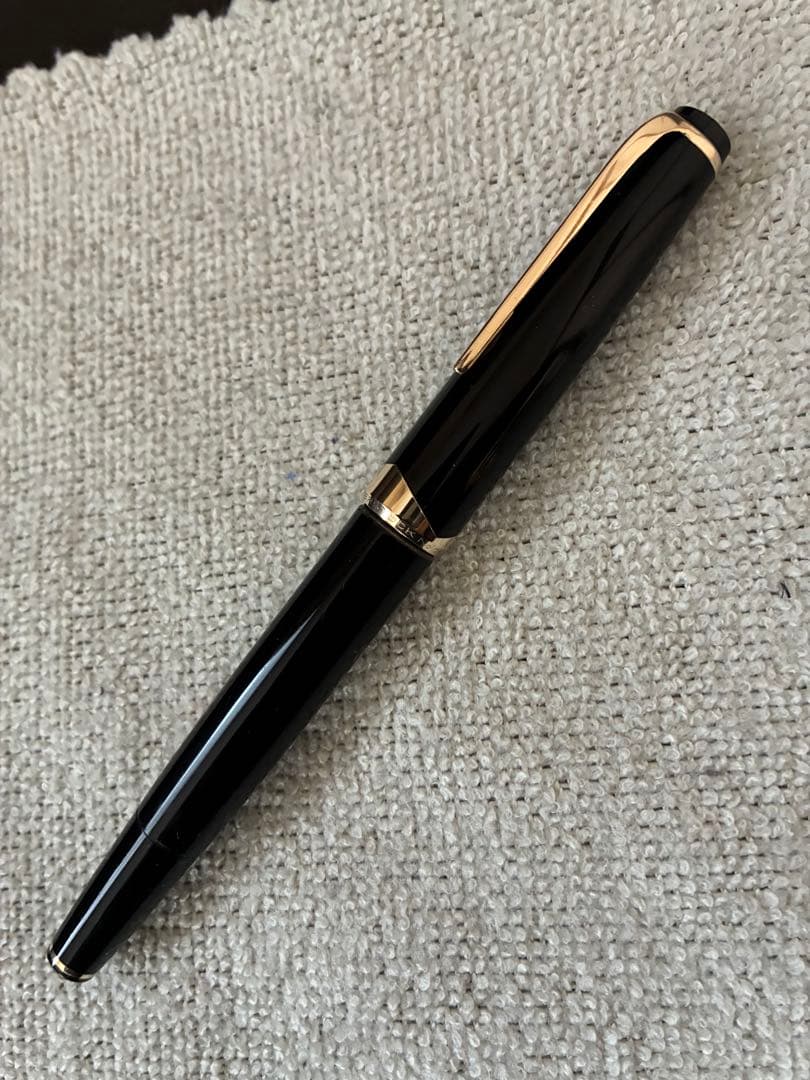 ◾️MONT BLANC モンブラン◾️万年筆 N o.14◾️黒色／金色◾️吸入式◾️
