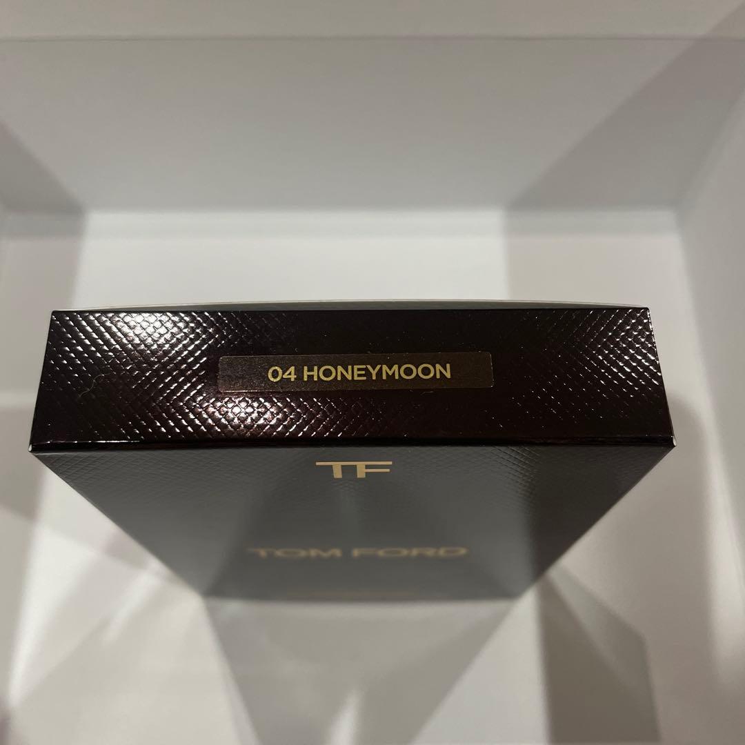 TOM FORD アイシャドウパレット 04 HONEYMOON
