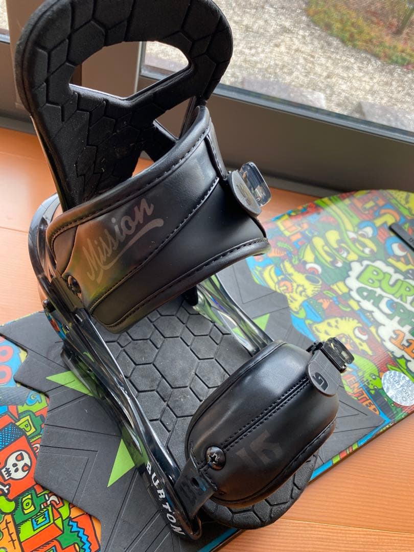 BURTONバートン スノーボード・バインディング & Headブーツ のセット