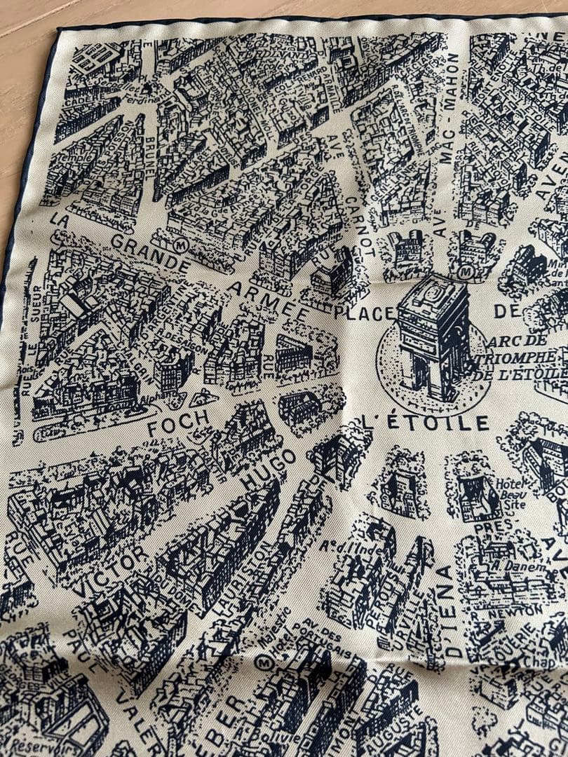 Christian Dior Paris地図柄スカーフ