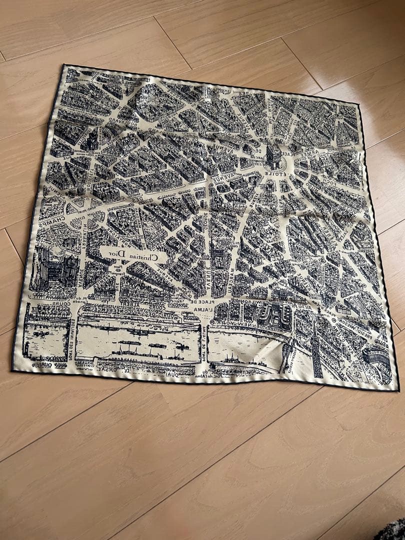 Christian Dior Paris地図柄スカーフ