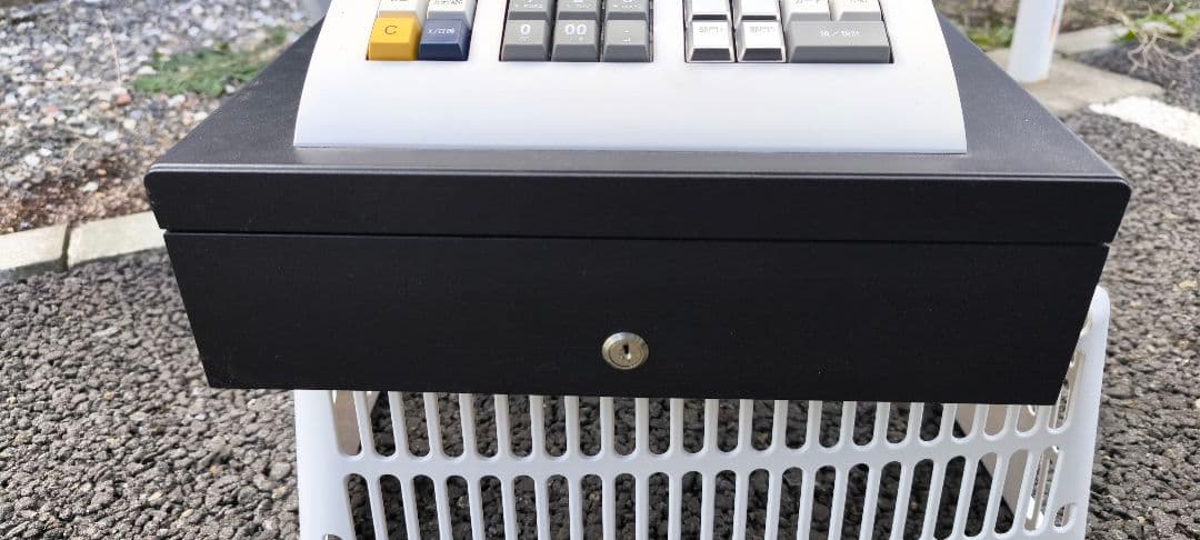 レジスター　TBRS-320　中古品　鍵無し　店舗用品　電源確認のみ実施