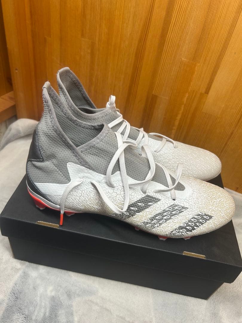 新品・未使用adidas 『PREDATOR FREAK.3 』サッカースパイク