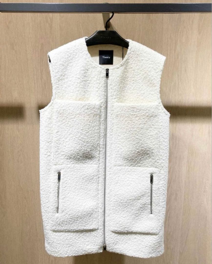 4.9万《美品》theory セオリーカーリープードルジレ　ボアベスト アウター