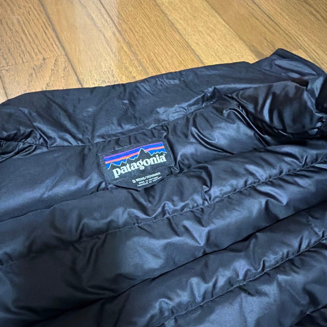 patagonia ブラック ダウンセーター　ダウンベスト　メンズサイズS