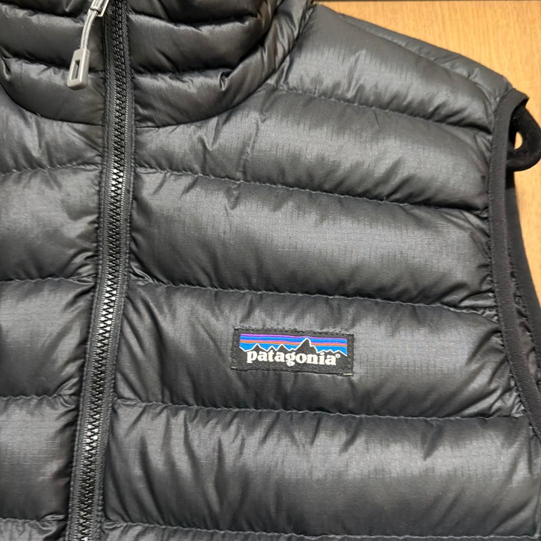 patagonia ブラック ダウンセーター　ダウンベスト　メンズサイズS