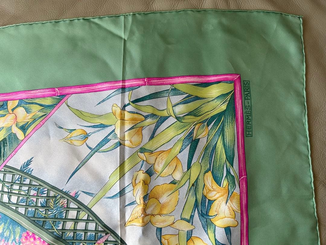 【美品】エルメスのスカーフ ジベルニー