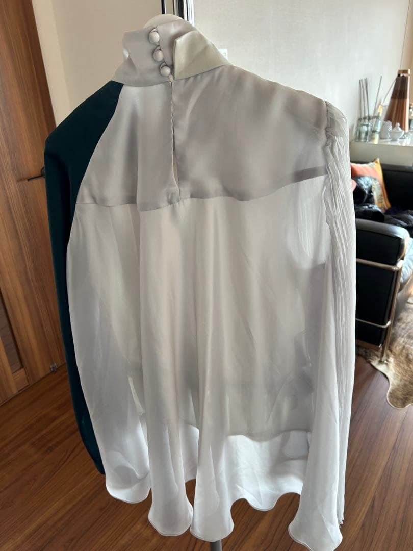 モモコ‼️sacai 異素材プラウス