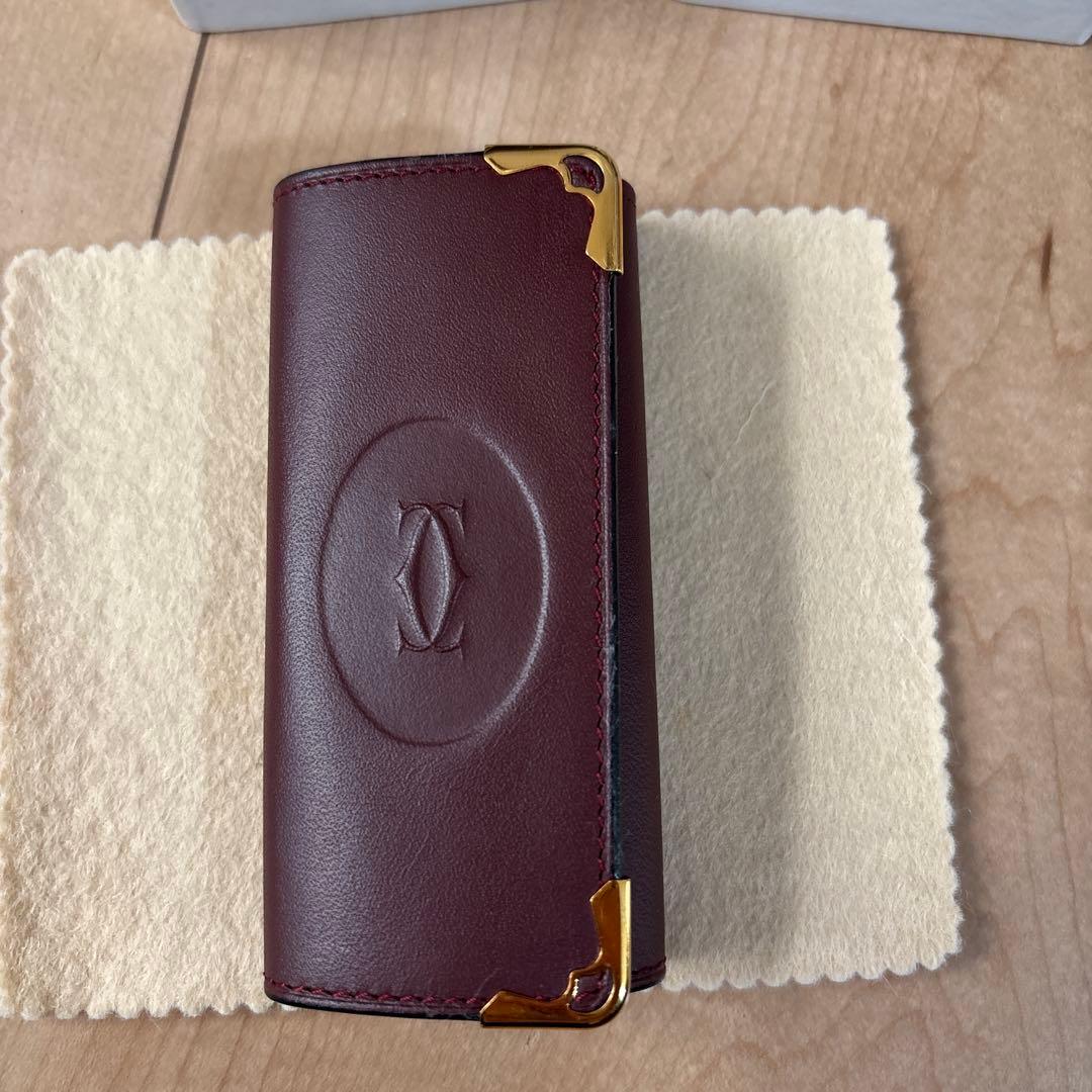 Cartier mut de Cartier ボルドーキーケース