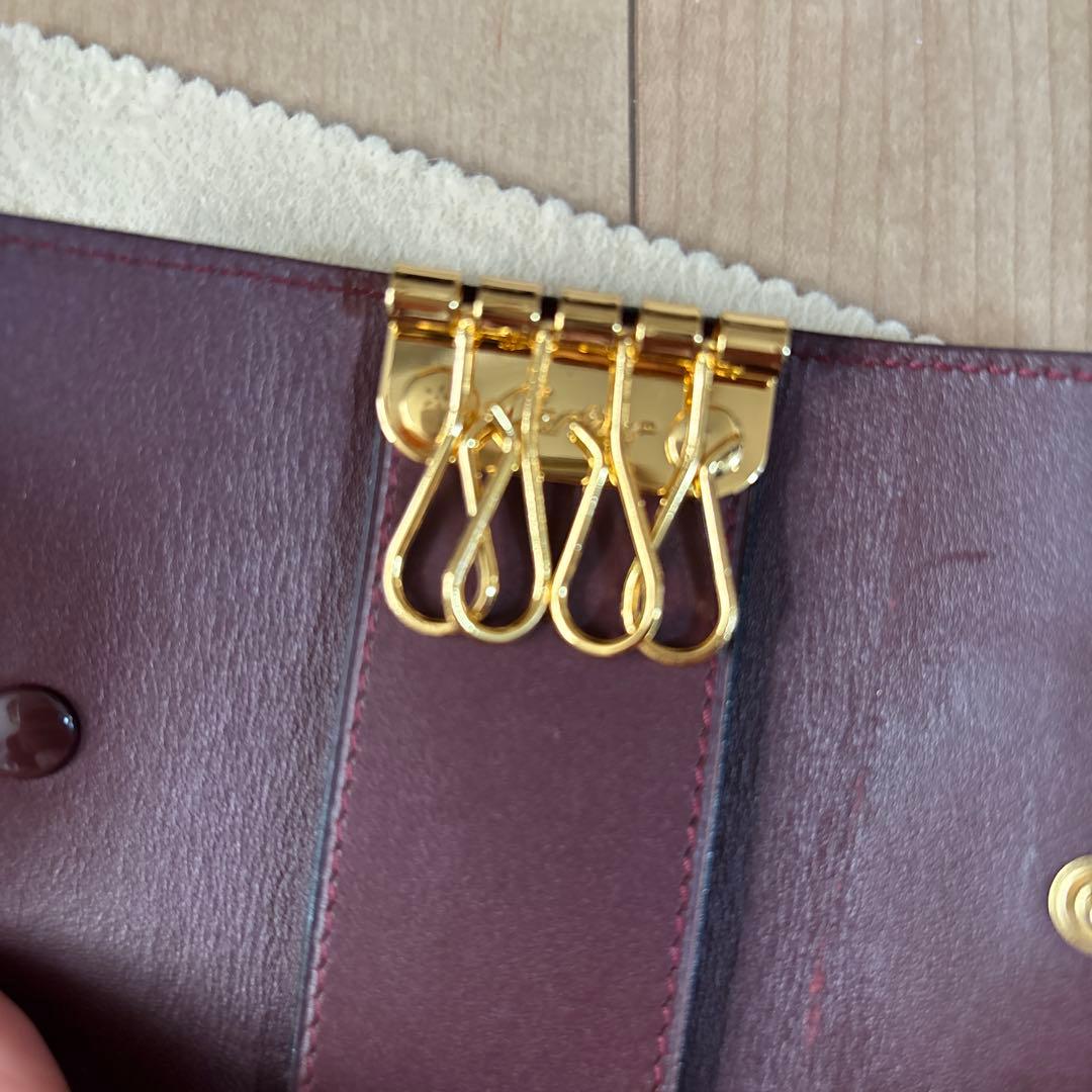 Cartier mut de Cartier ボルドーキーケース