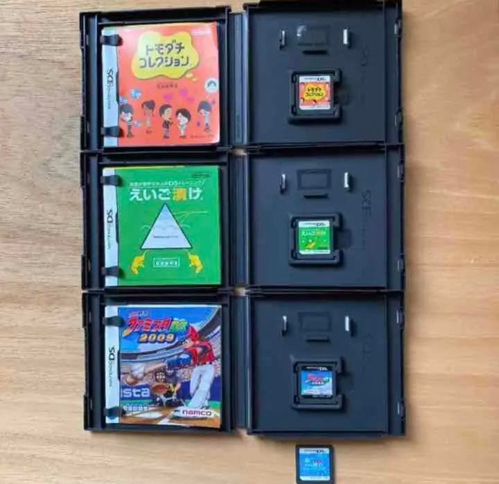 ニンテンドー Nintendo DS Lite(ブラック)＋ソフト4本
