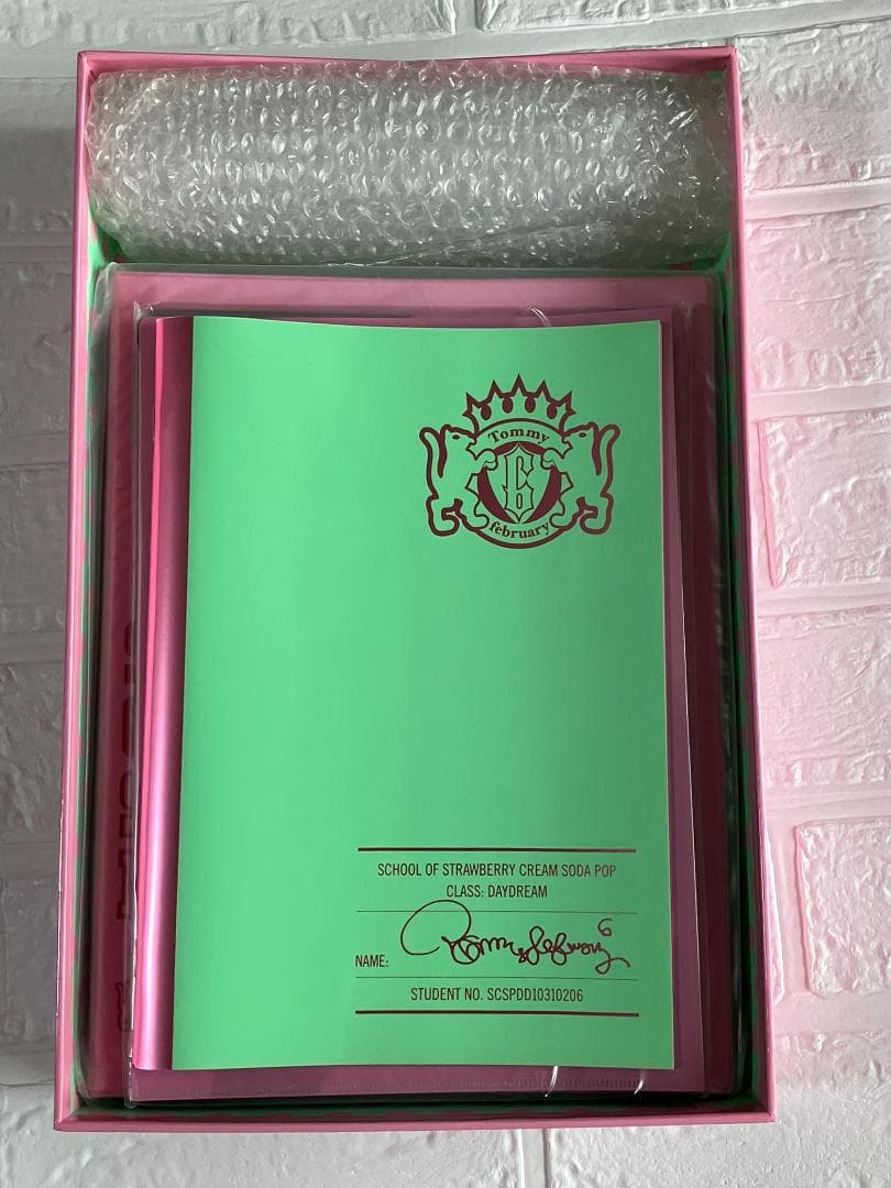 ミュージック  february6 STRAWBERRY CREAM