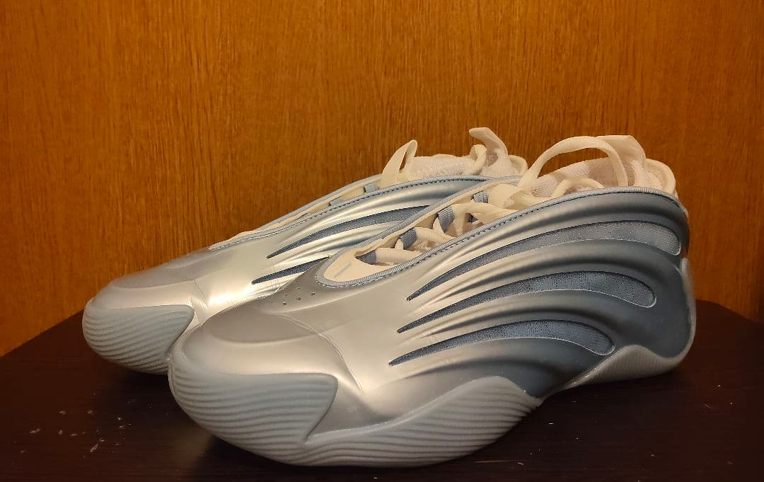 シューズ(女性用) Adidas Harden Volume 9