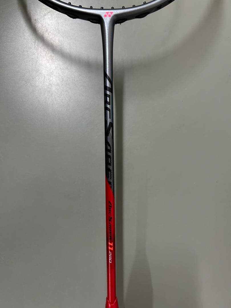 バドミントンラケット ArcSaber 11 4UG5 レッド