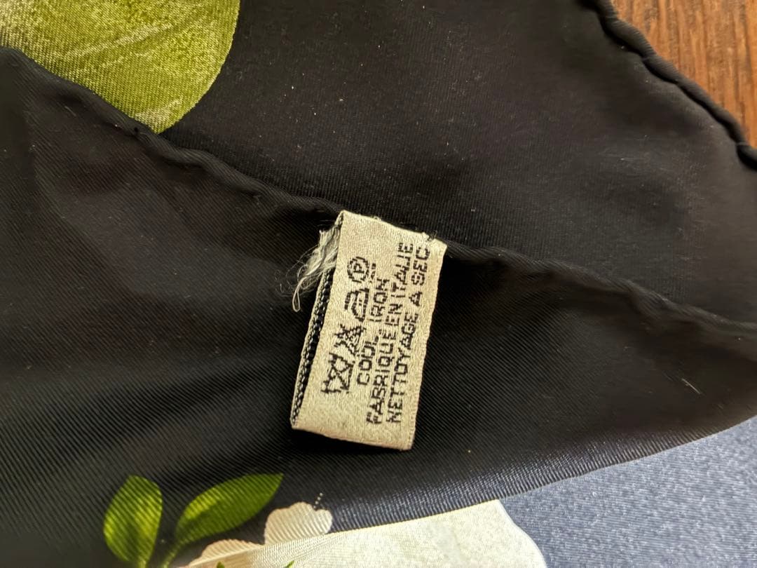 CHANEL シルクスカーフ ネイビー