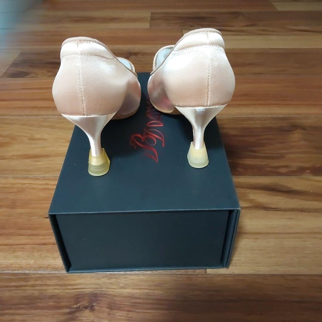 社交ダンスシューズ 未使用ピンク サテン　23.5cm