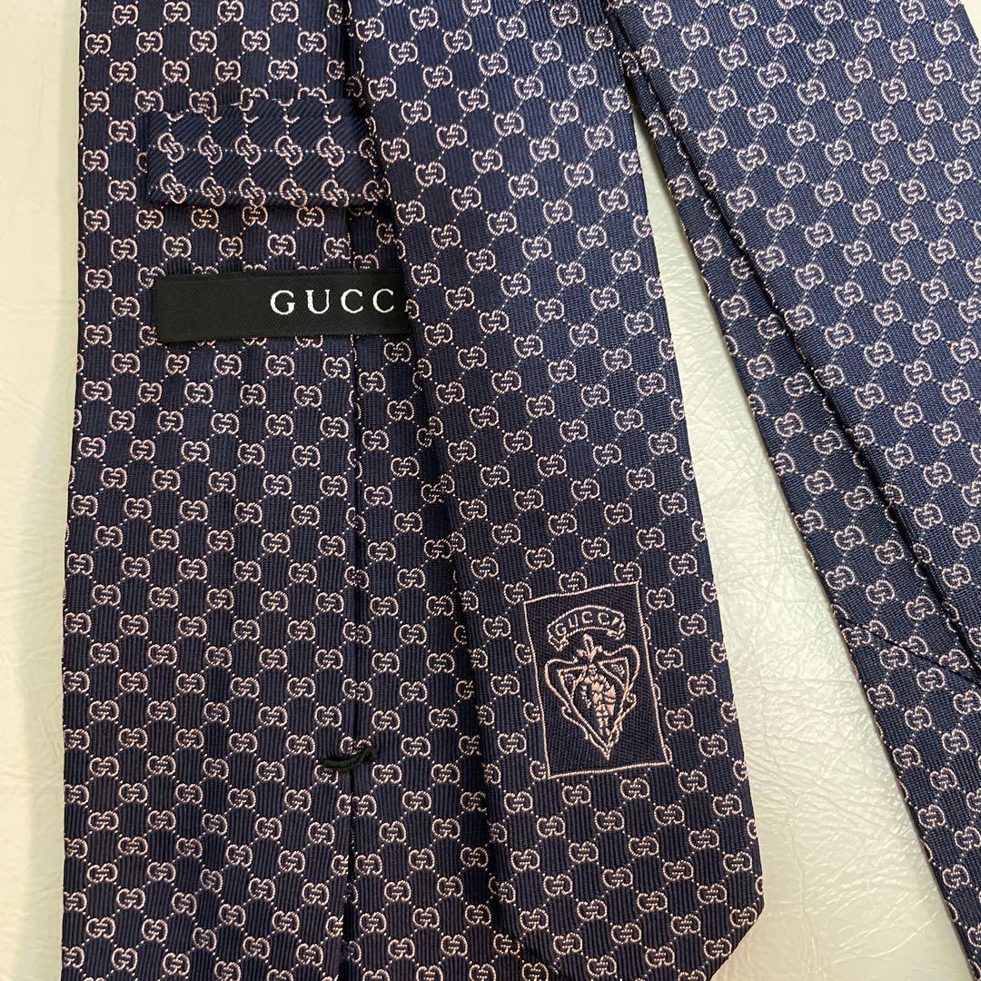 超美品⭐︎正規品　GUCCI ネイビー シルク ネクタイ GGパターン　イタリア製