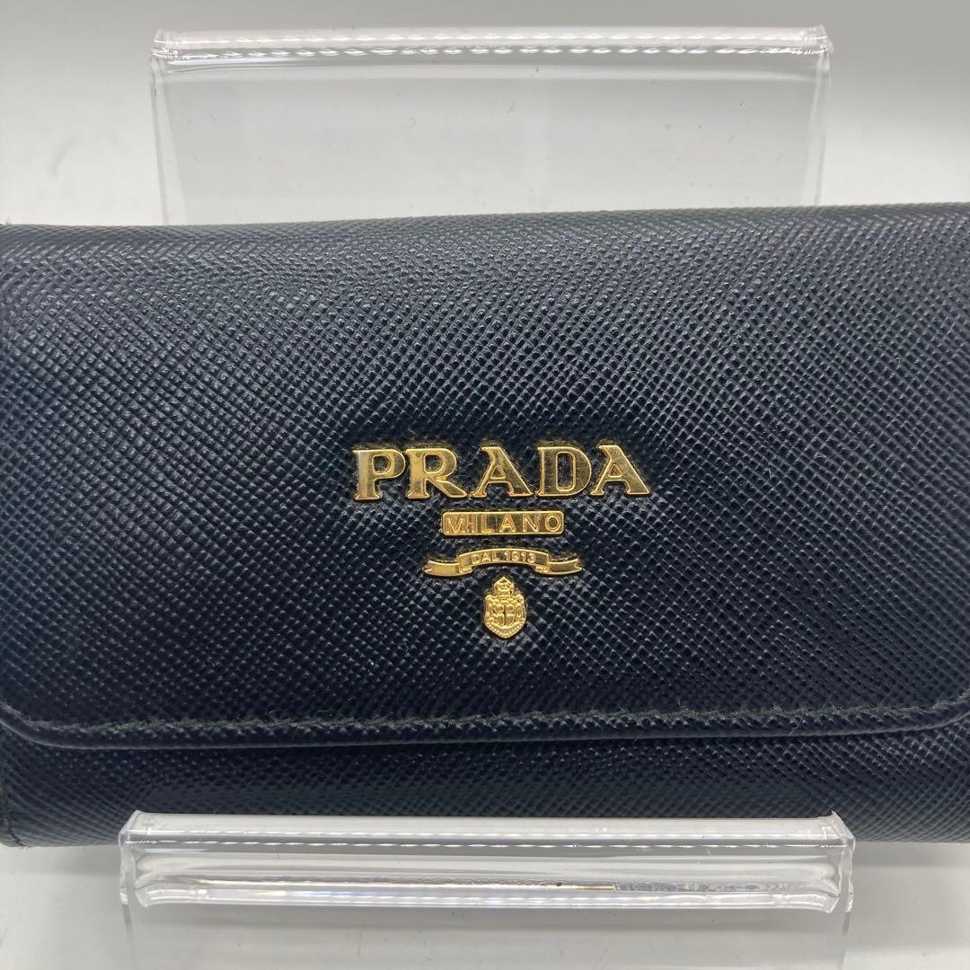 PRADA サフィアーノレザー キーケース ブラック レディース