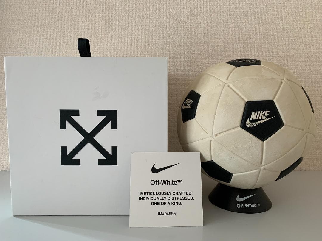 Nikelab × Off-White サッカー ボール