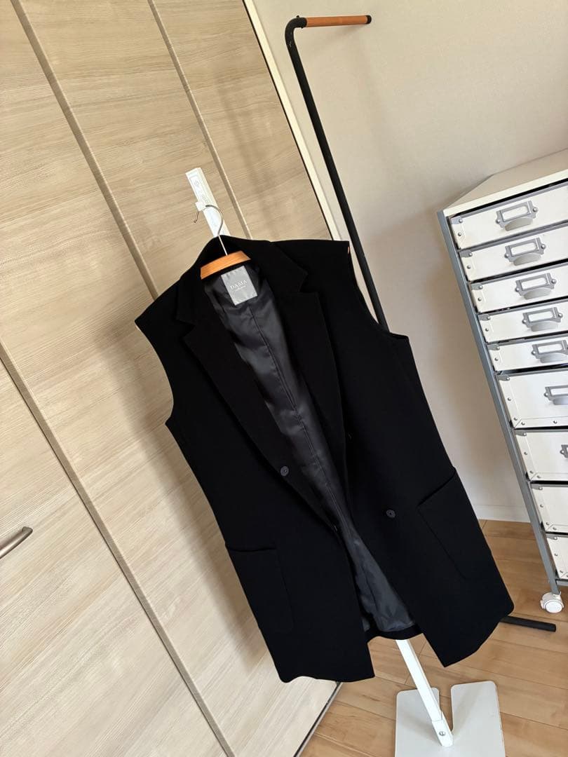 【極美品】DAMAcollection ⭐︎ブラック　ジレ　M