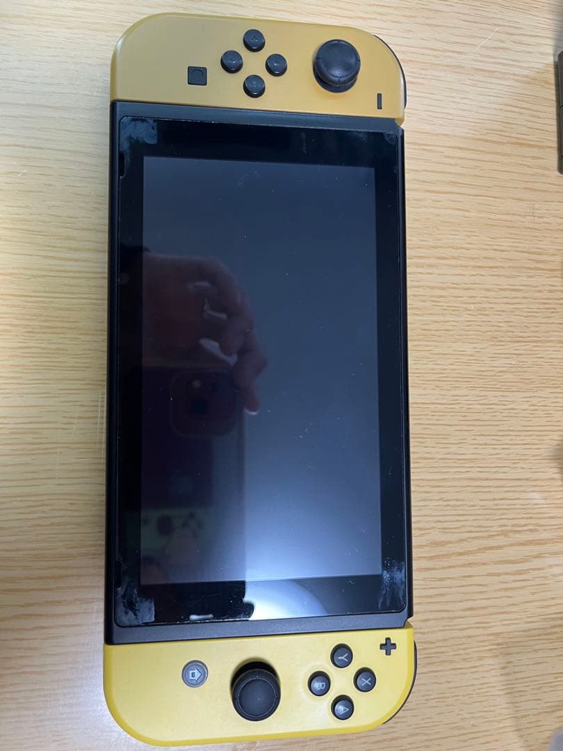 任天堂Switch本体ピカブイ仕様＋プロコン