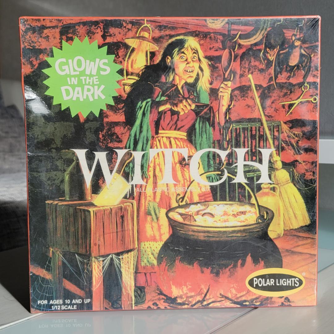 POLAR LIGHTS Witch Glow Model Kit 未開封