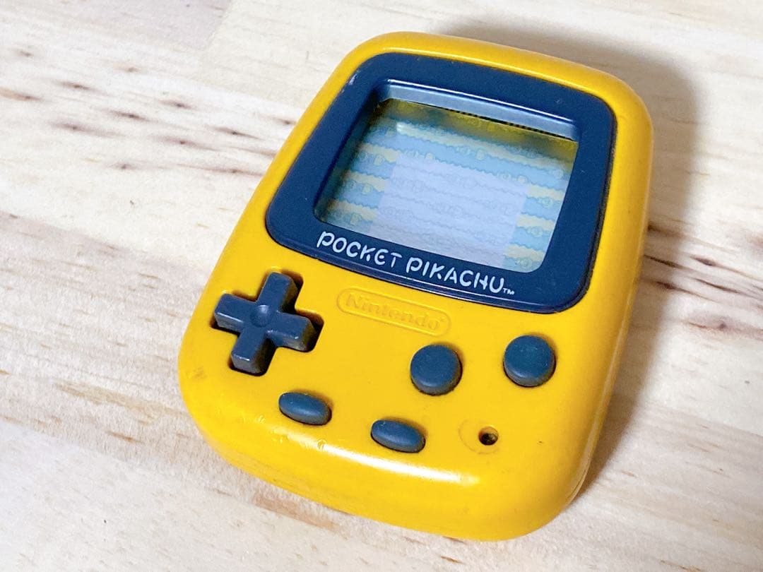 ジャンク品　　たまごっち4U ポケットピカチュー3つ　 たまごっち