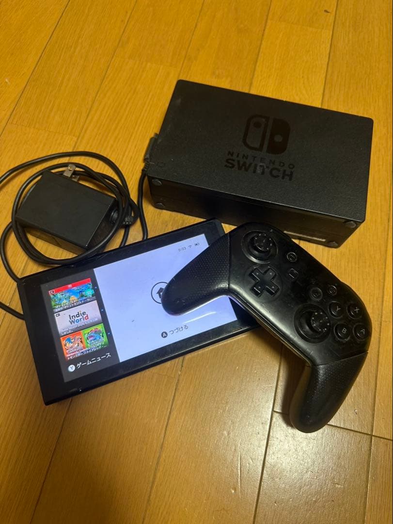 Nintendo Switch 本体 コントローラー付き、充電器、アダプター付き