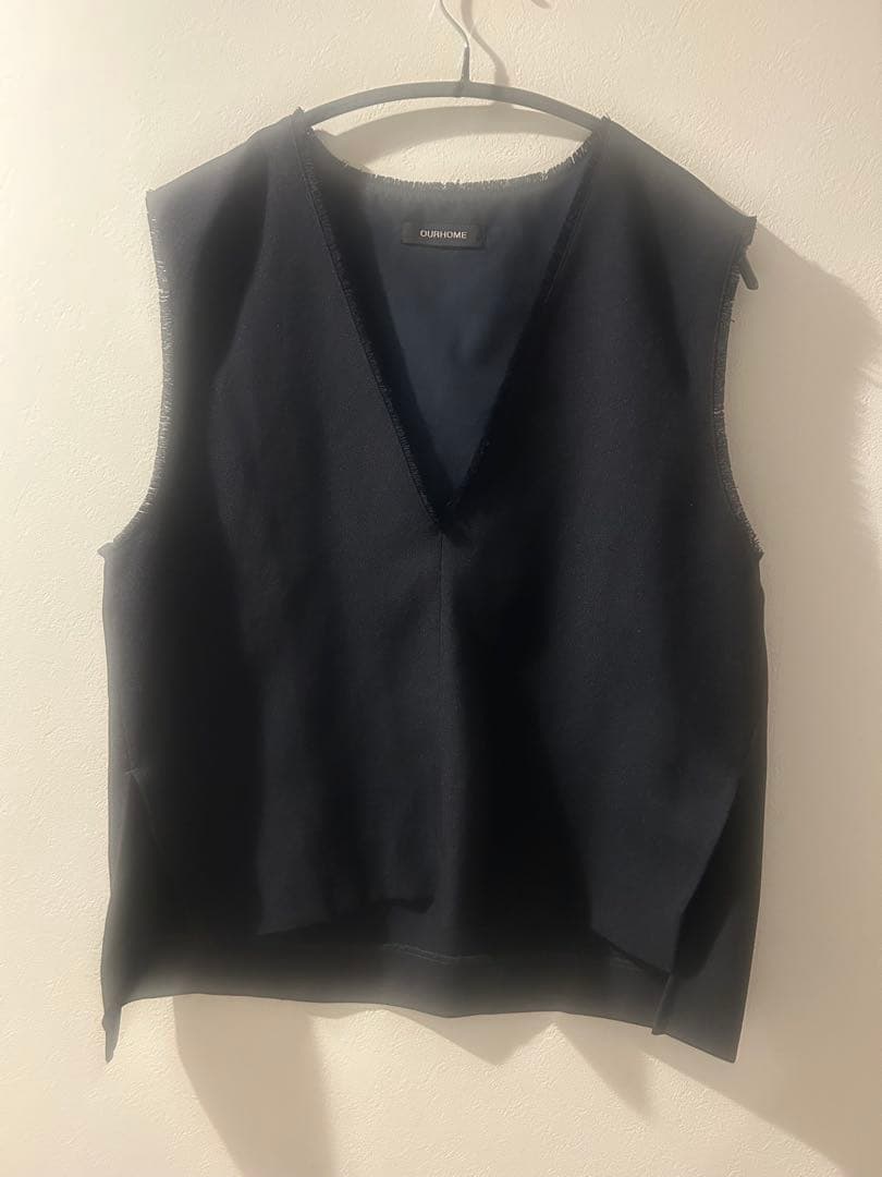 OUR ネイビー Vネック ノースリーブ