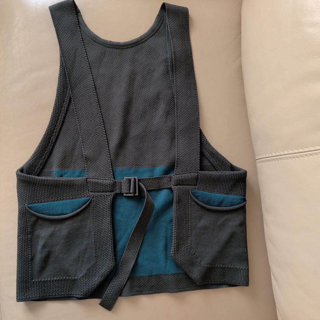 PLEATS PLEASE グレー ノースリーブベスト