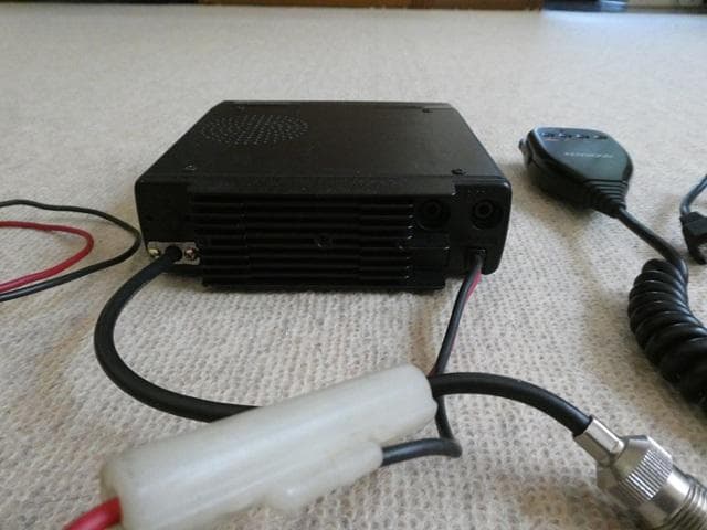 【訳あり品】ＫＥＮＷＯＯＤ ＴＭ－７３２ １４４／４３０ＭＨｚ トランシーバー