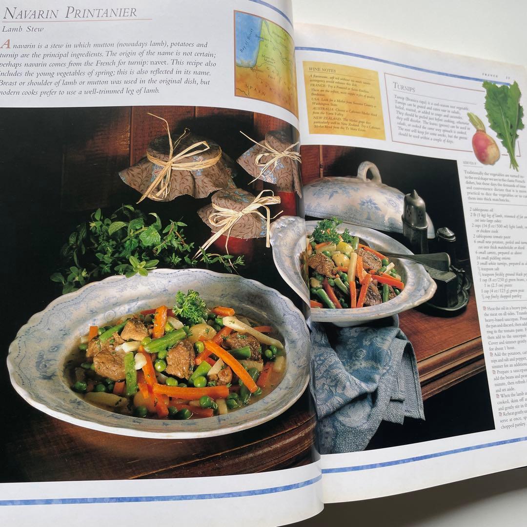 洋書「THE WORLD ′S  FINEST FOOD」世界の料理・大型本