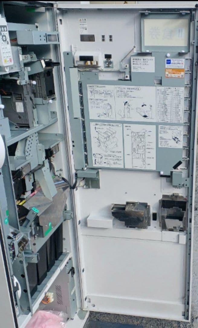 新500円・新紙幣対応済■グローリーVT-B10券売機　送料無料　2
