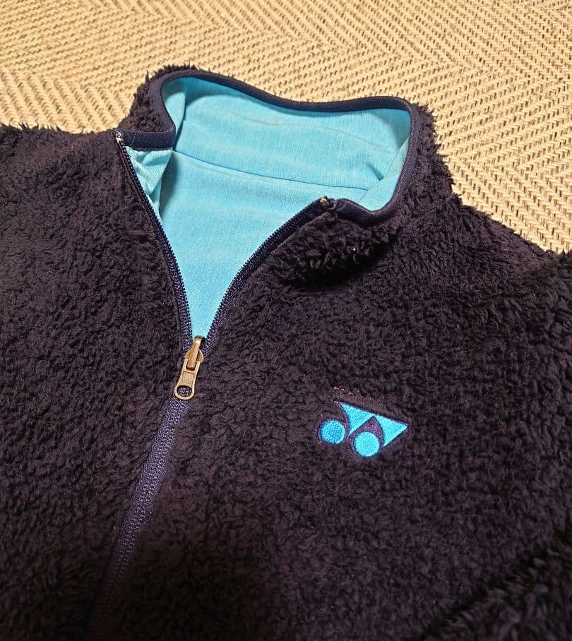 YONEX　ボアリバーシブルジャケット